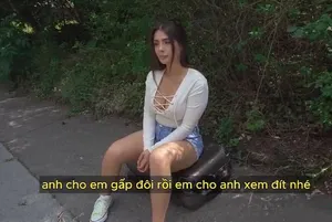Dù bị quấy rối trên tàu đến trường nhưng em nữ học sinh chỉ biết im lặng
